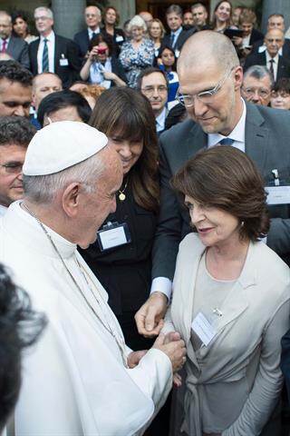 Nationaal Rapporteur Corinne Dettmeijer ontmoet de Paus