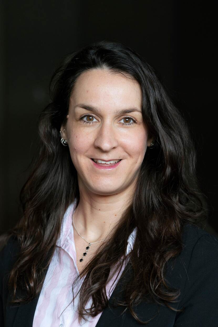 dr. Madeleine van der Bruggen